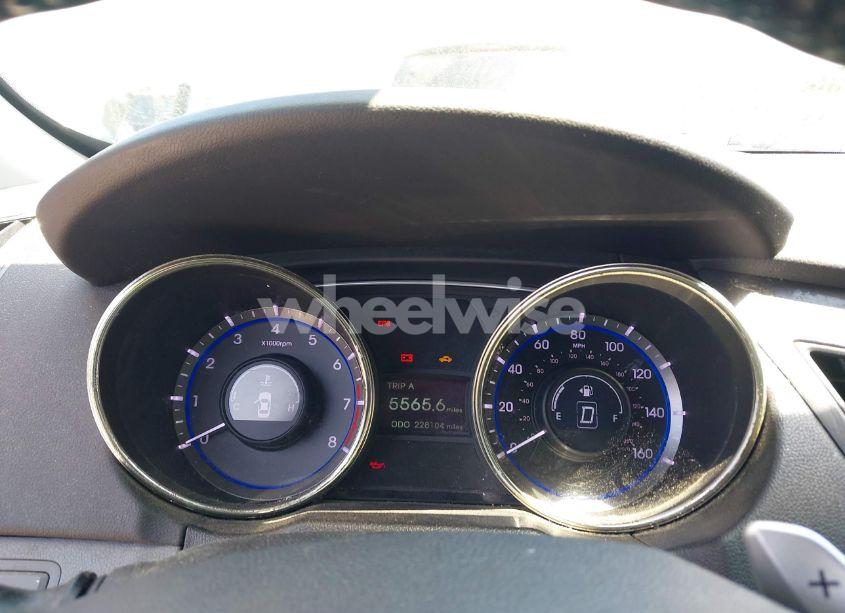 Photo 7 of 2011 Hyundai Sonata SE 2.0T (VIN 5NPEC4AB7BH212159)