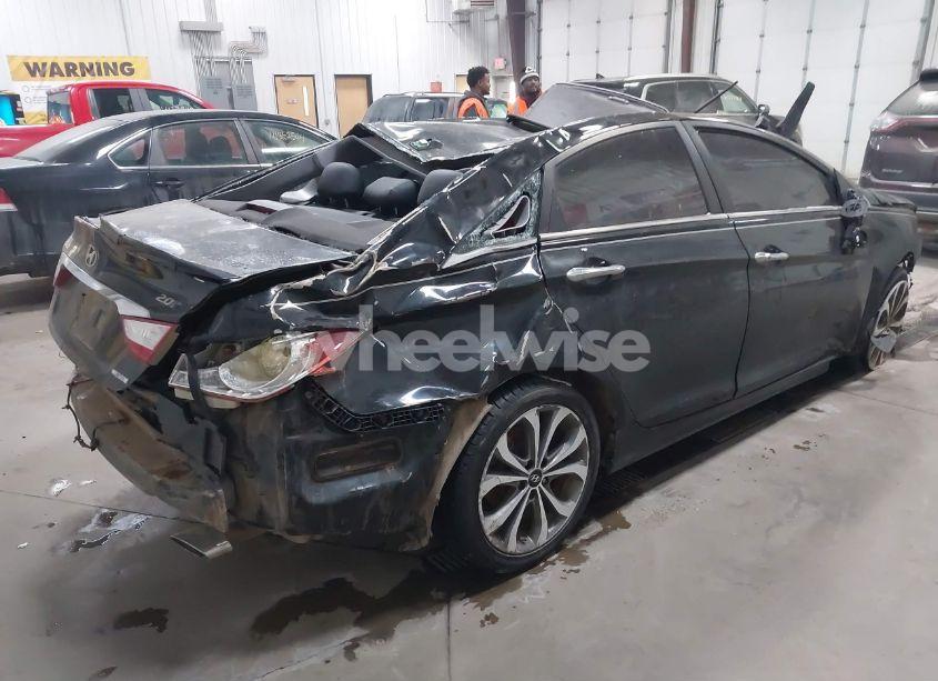 Photo 4 of 2013 Hyundai Sonata LIMITED 2.0T (VIN 5NPEC4AB7DH585432)