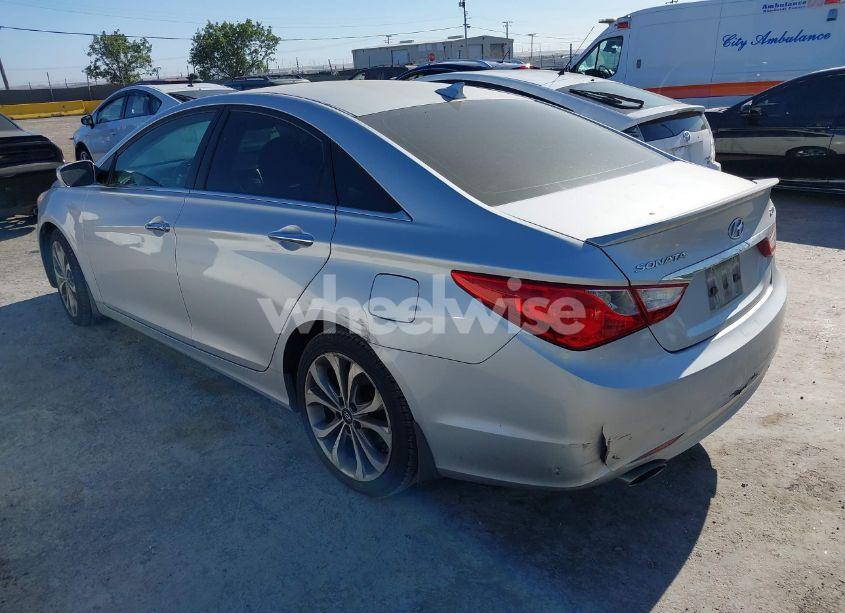 Photo 3 of 2013 Hyundai Sonata SE 2.0T (VIN 5NPEC4AB7DH640090)