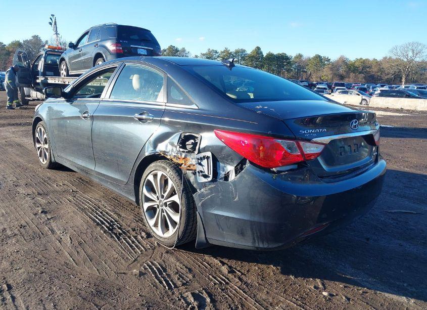 Photo 3 of 2013 Hyundai Sonata LIMITED 2.0T (VIN 5NPEC4AB7DH656290)