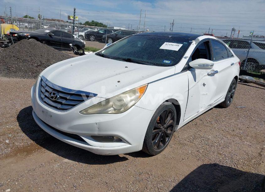 Photo 2 of 2013 Hyundai Sonata LIMITED 2.0T (VIN 5NPEC4AB7DH671159)