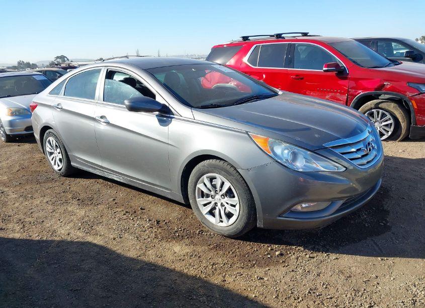 2013 Hyundai Sonata SE 2.0T (VIN 5NPEC4AB7DH737788) main photo