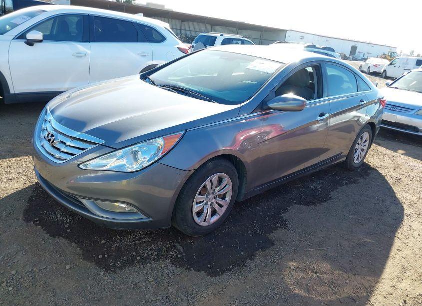 Photo 2 of 2013 Hyundai Sonata SE 2.0T (VIN 5NPEC4AB7DH737788)