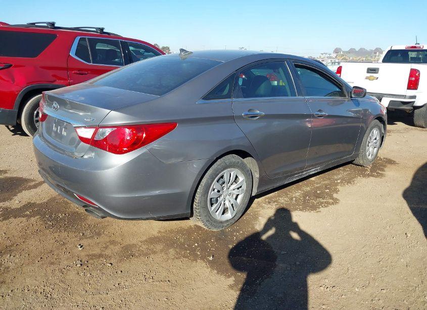 Photo 4 of 2013 Hyundai Sonata SE 2.0T (VIN 5NPEC4AB7DH737788)