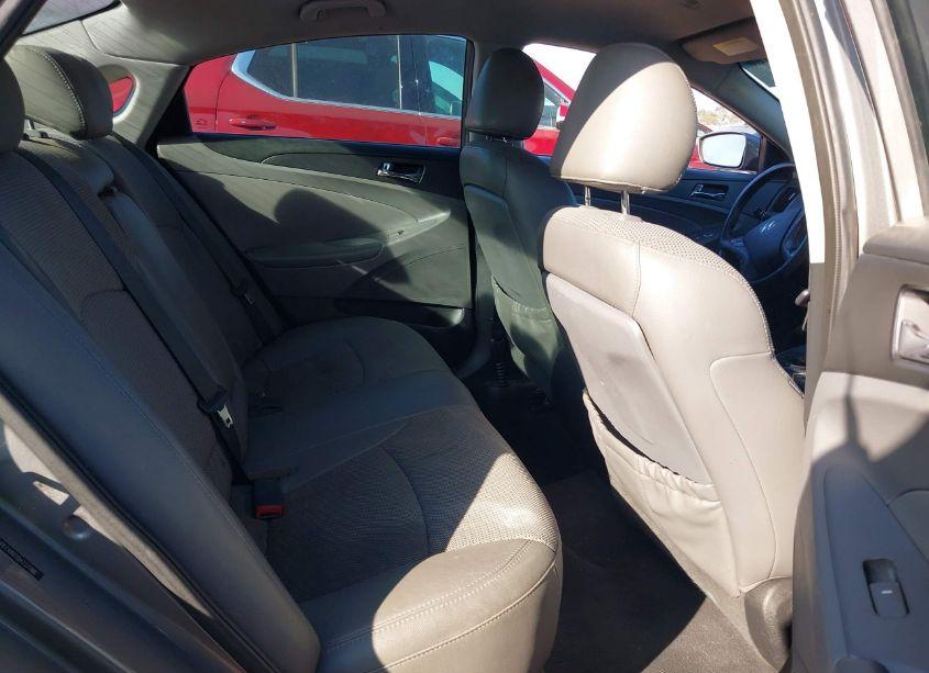 Photo 8 of 2013 Hyundai Sonata SE 2.0T (VIN 5NPEC4AB7DH737788)