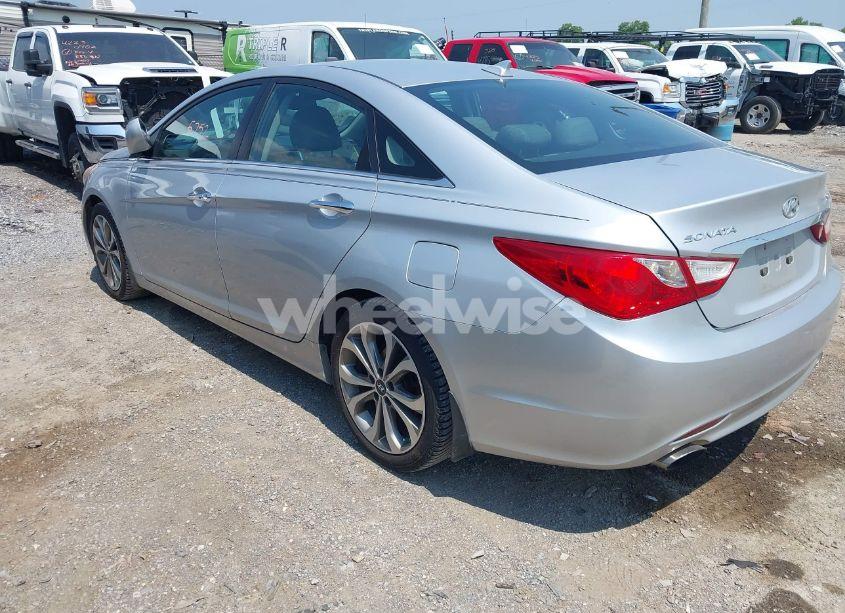 Photo 3 of 2013 Hyundai Sonata SE 2.0T (VIN 5NPEC4AB7DH763520)