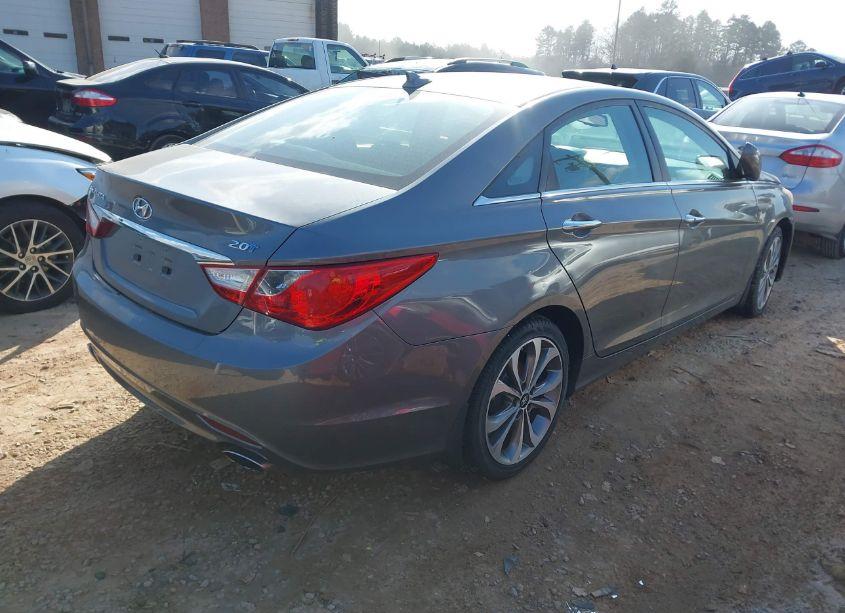 Photo 4 of 2013 Hyundai Sonata SE 2.0T (VIN 5NPEC4AB7DH785016)