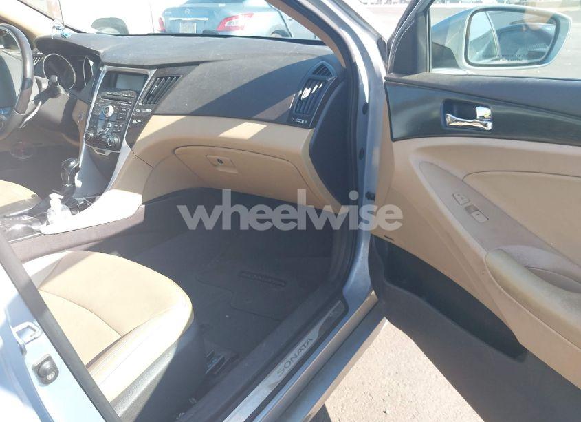 Photo 5 of 2011 Hyundai Sonata LIMITED 2.0T (VIN 5NPEC4AB8BH191208)