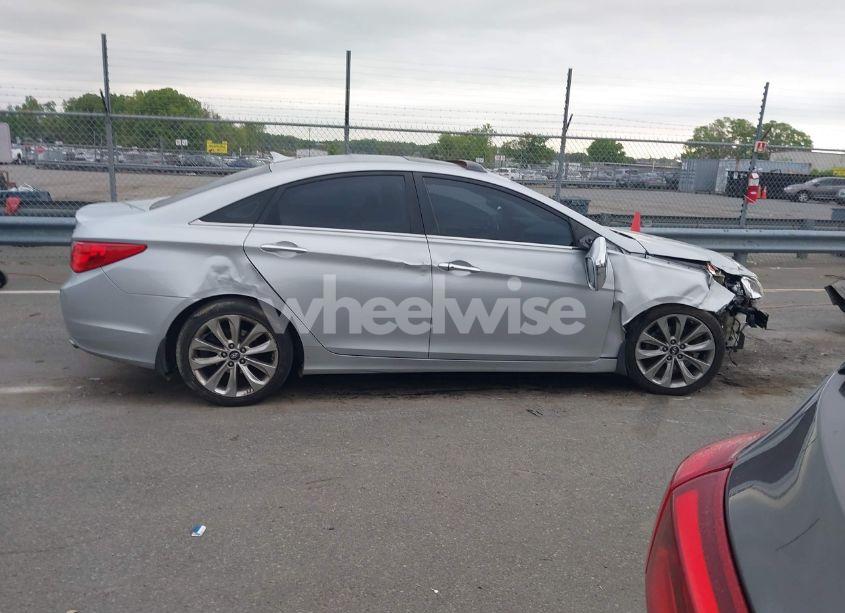 Photo 12 of 2011 Hyundai Sonata LIMITED 2.0T (VIN 5NPEC4AB8BH242013)