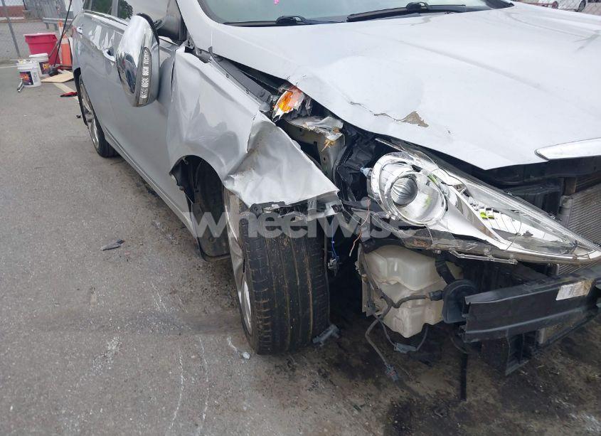 Photo 6 of 2011 Hyundai Sonata LIMITED 2.0T (VIN 5NPEC4AB8BH242013)