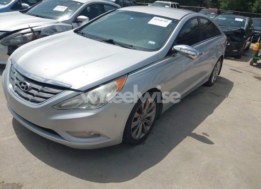 Photo 2 of 2011 Hyundai Sonata SE 2.0T (VIN 5NPEC4AB8BH268899)