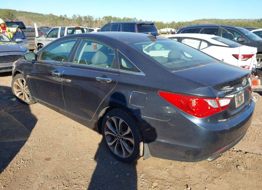 Photo 3 of 2013 Hyundai Sonata SE 2.0T (VIN 5NPEC4AB8DH582779)