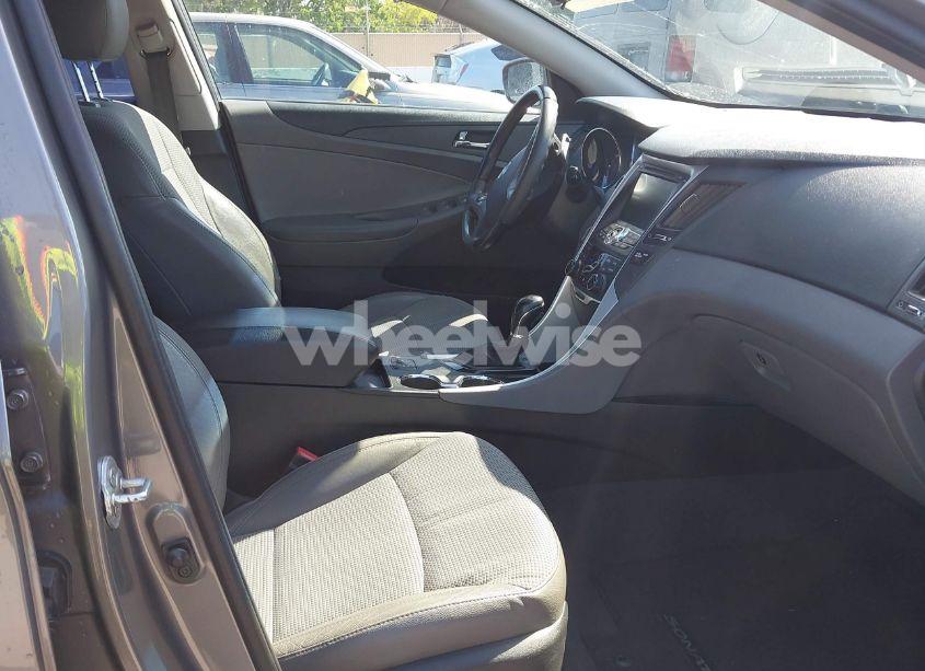 Photo 5 of 2013 Hyundai Sonata SE 2.0T (VIN 5NPEC4AB8DH618423)