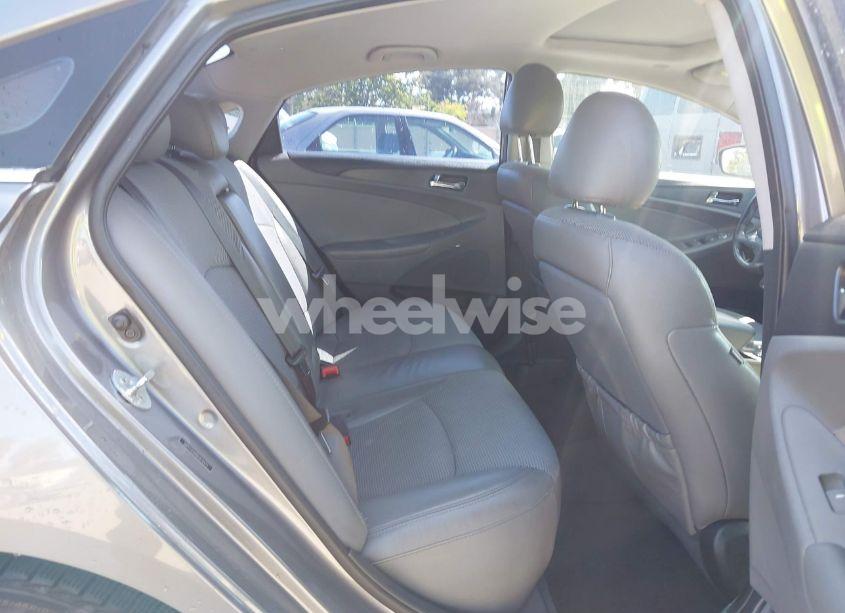 Photo 8 of 2013 Hyundai Sonata SE 2.0T (VIN 5NPEC4AB8DH618423)