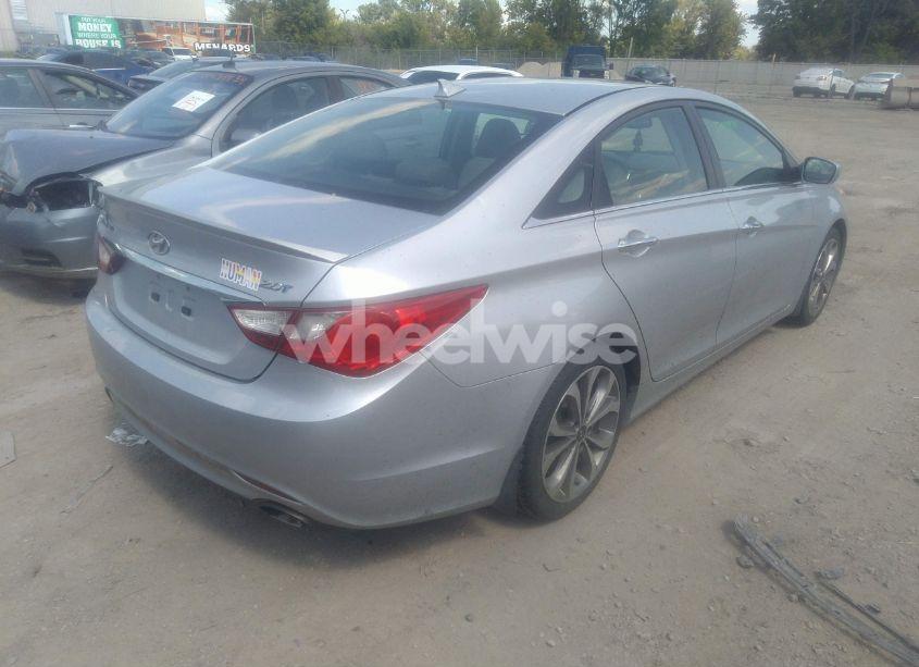 Photo 4 of 2013 Hyundai Sonata SE 2.0T (VIN 5NPEC4AB8DH638879)