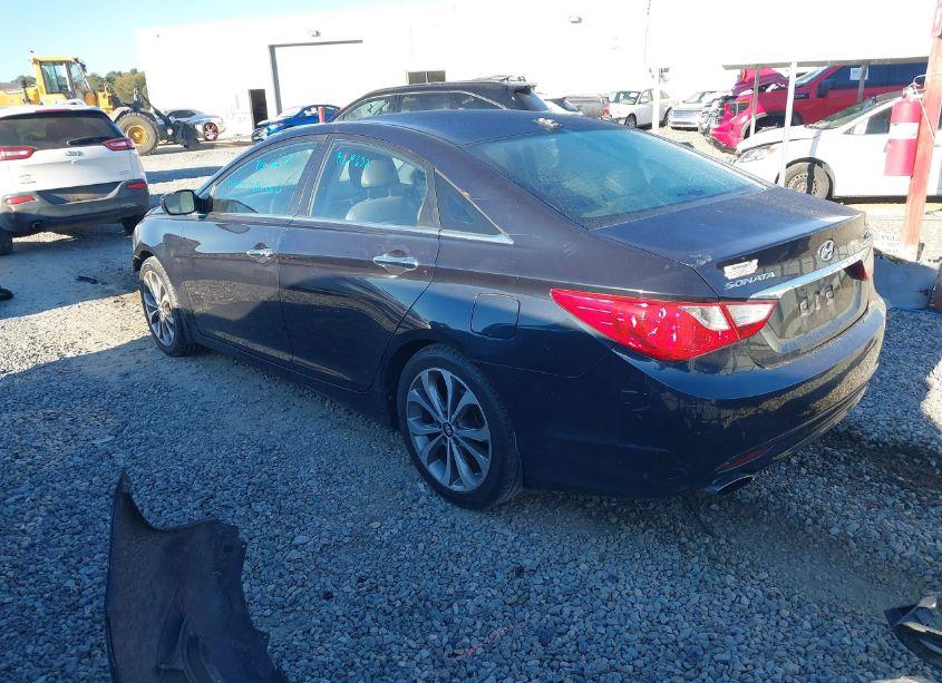 Photo 3 of 2013 Hyundai Sonata SE 2.0T (VIN 5NPEC4AB8DH770637)