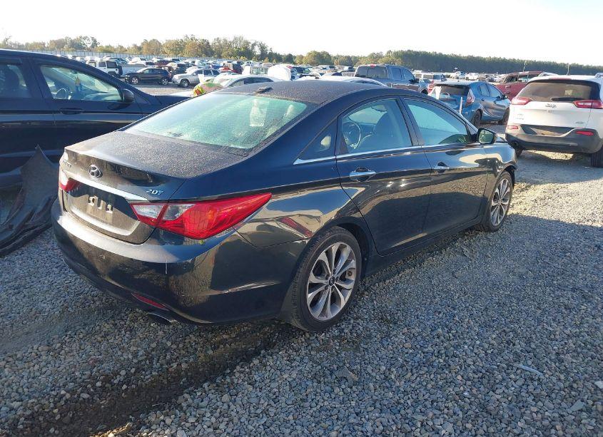 Photo 4 of 2013 Hyundai Sonata SE 2.0T (VIN 5NPEC4AB8DH770637)