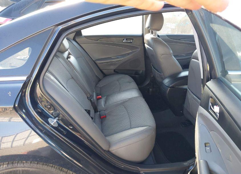 Photo 8 of 2013 Hyundai Sonata SE 2.0T (VIN 5NPEC4AB8DH770637)