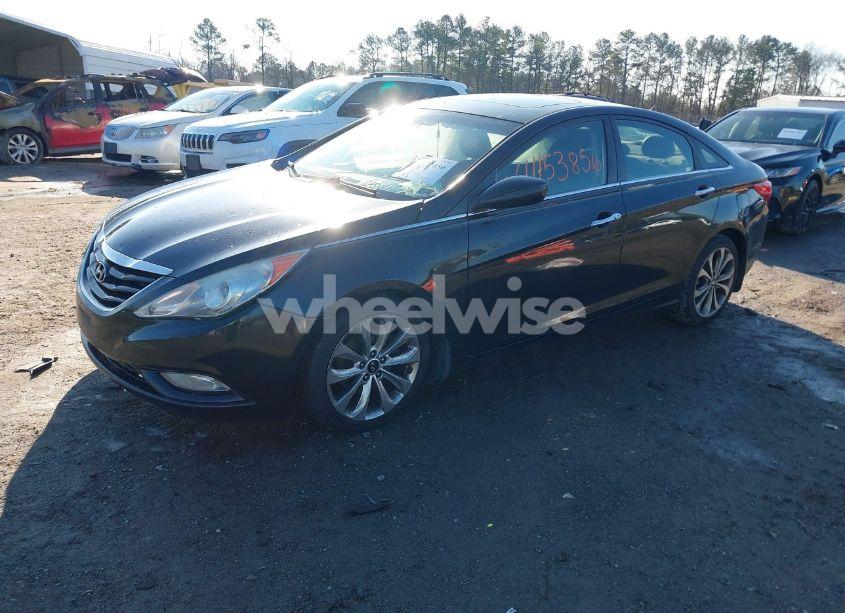 Photo 2 of 2013 Hyundai Sonata SE 2.0T (VIN 5NPEC4AB9DH531193)