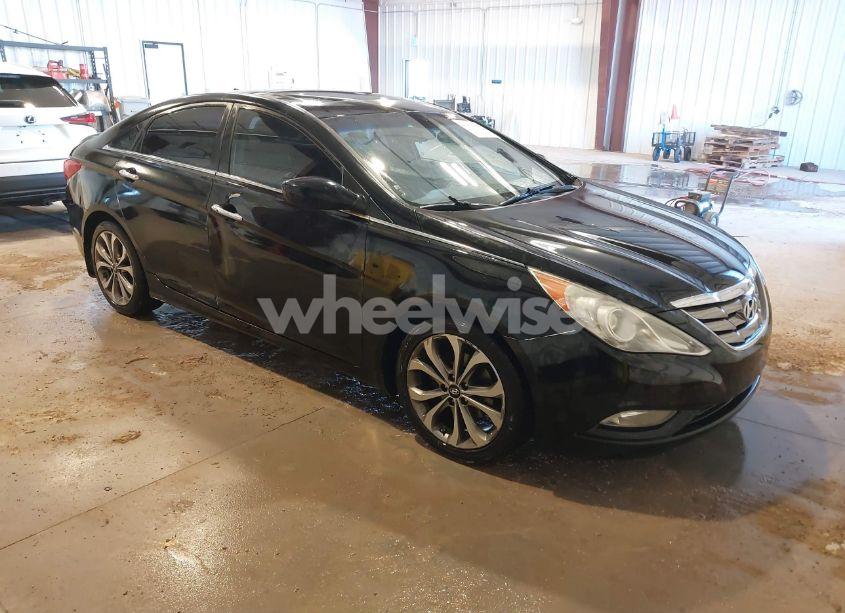 2013 Hyundai Sonata SE 2.0T (VIN 5NPEC4AB9DH584167) main photo