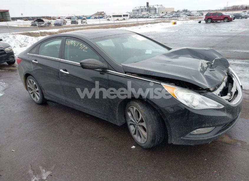 2013 Hyundai Sonata SE 2.0T (VIN 5NPEC4AB9DH742328) main photo