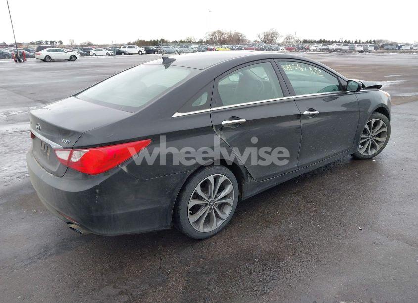 Photo 4 of 2013 Hyundai Sonata SE 2.0T (VIN 5NPEC4AB9DH742328)