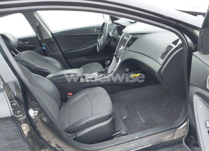 Photo 5 of 2013 Hyundai Sonata SE 2.0T (VIN 5NPEC4AB9DH742328)