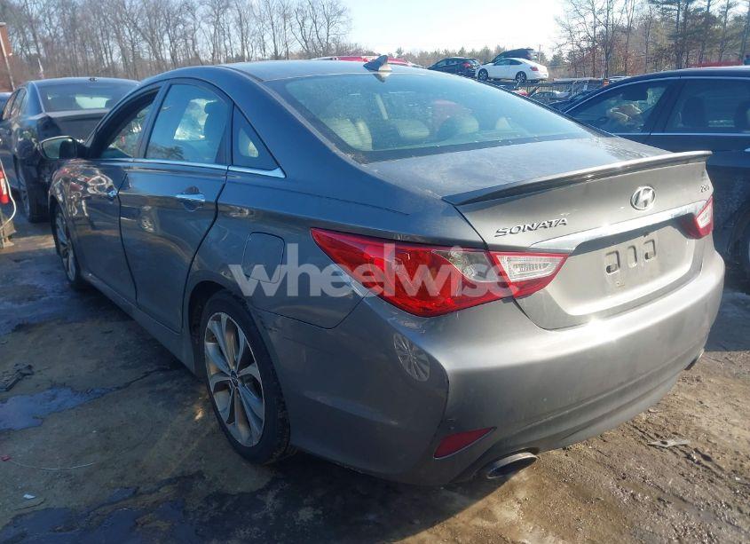 Photo 3 of 2014 Hyundai Sonata SE 2.0T (VIN 5NPEC4AB9EH839644)