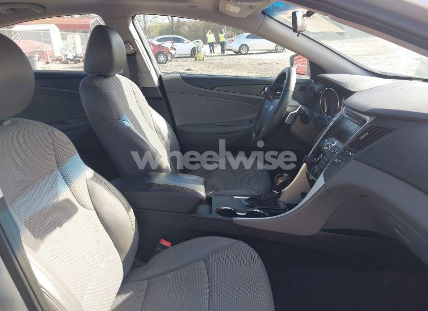 Photo 5 of 2011 Hyundai Sonata SE 2.0T (VIN 5NPEC4ABXBH204797)