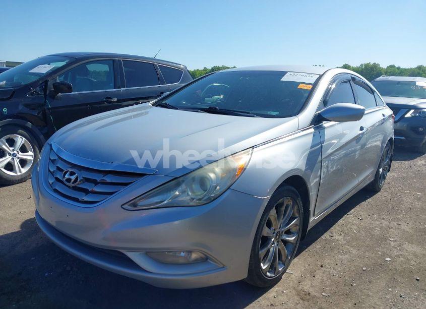 Photo 2 of 2011 Hyundai Sonata SE 2.0T (VIN 5NPEC4ABXBH266250)