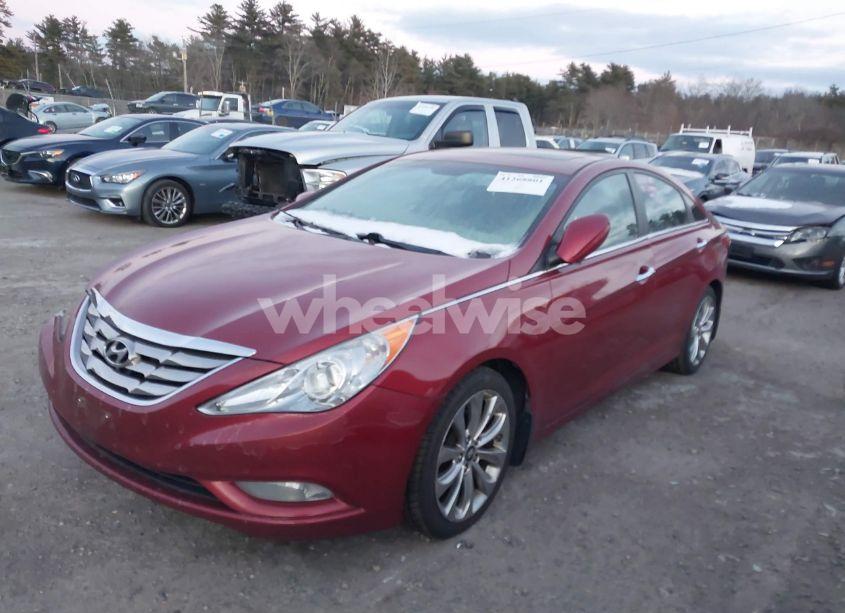 Photo 2 of 2013 Hyundai Sonata SE 2.0T (VIN 5NPEC4ABXDH571198)