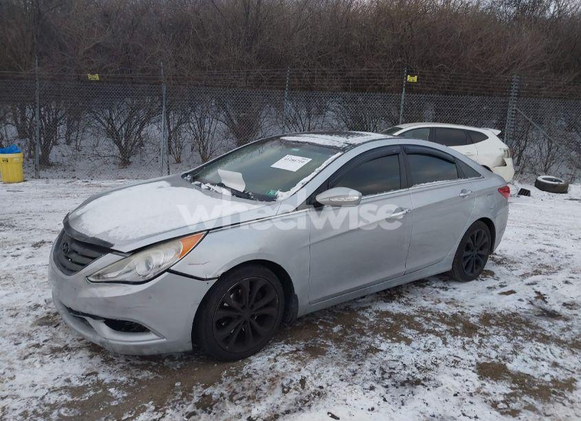 Photo 2 of 2013 Hyundai Sonata LIMITED 2.0T (VIN 5NPEC4ABXDH658664)