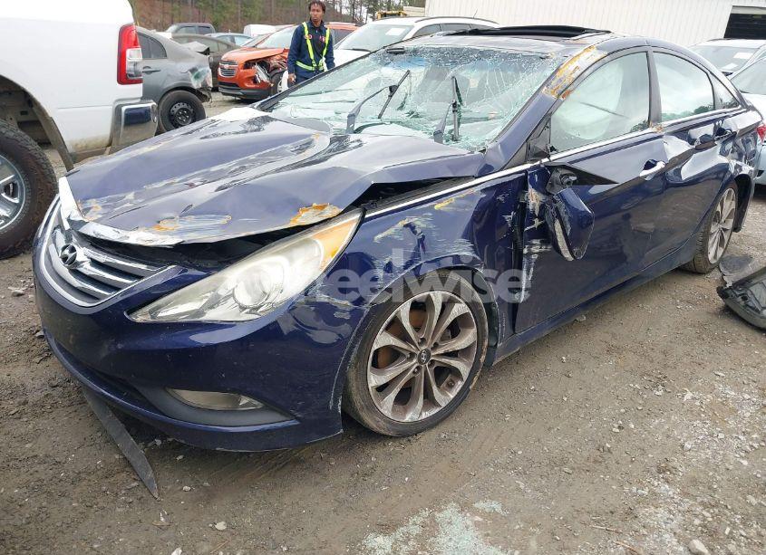 Photo 2 of 2014 Hyundai Sonata SE 2.0T (VIN 5NPEC4ABXEH922273)