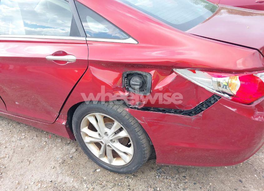 Photo 13 of 2011 Hyundai Sonata SE (VIN 5NPEC4AC0BH117094)