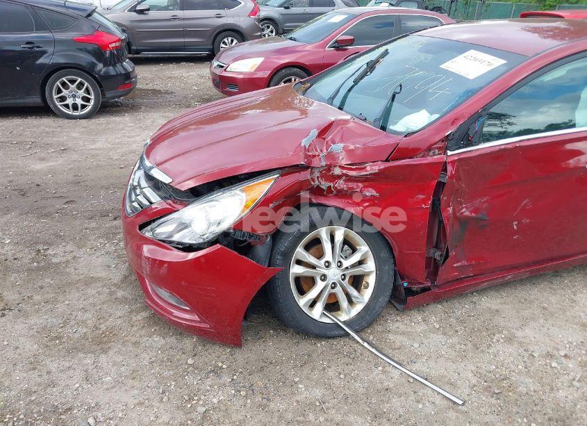 Photo 6 of 2011 Hyundai Sonata SE (VIN 5NPEC4AC0BH117094)