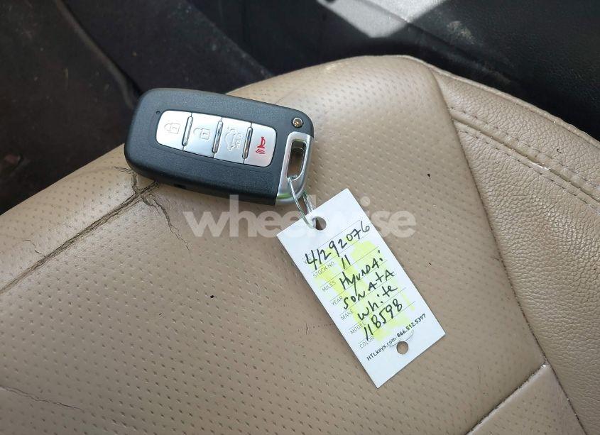 Photo 11 of 2011 Hyundai Sonata LIMITED (VIN 5NPEC4AC0BH118598)