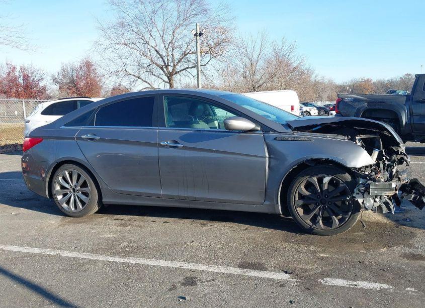 Photo 13 of 2011 Hyundai Sonata SE (VIN 5NPEC4AC0BH153545)