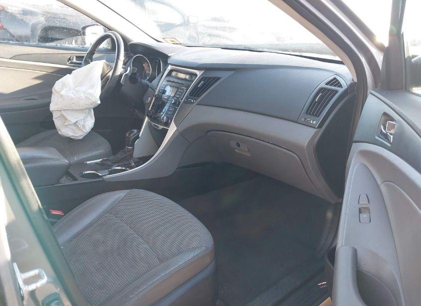 Photo 5 of 2011 Hyundai Sonata SE (VIN 5NPEC4AC0BH153545)