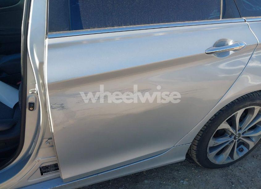 Photo 6 of 2011 Hyundai Sonata SE (VIN 5NPEC4AC0BH159023)