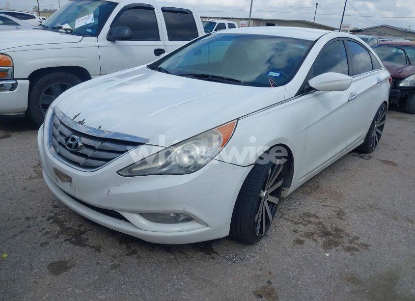 Photo 2 of 2011 Hyundai Sonata SE (VIN 5NPEC4AC0BH159474)