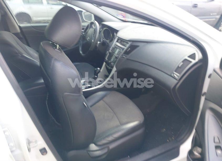 Photo 5 of 2011 Hyundai Sonata SE (VIN 5NPEC4AC0BH159474)