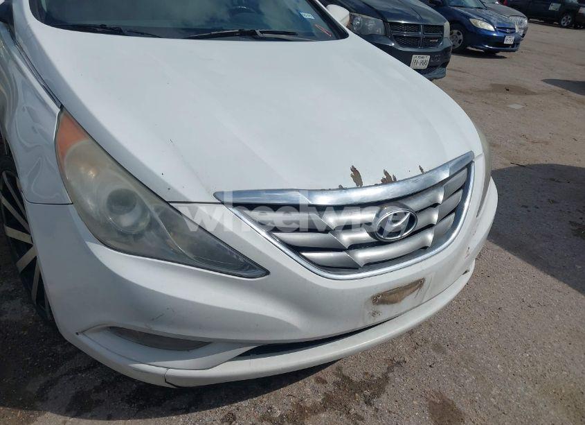 Photo 6 of 2011 Hyundai Sonata SE (VIN 5NPEC4AC0BH159474)