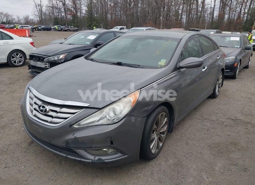 Photo 2 of 2011 Hyundai Sonata SE (VIN 5NPEC4AC0BH204249)