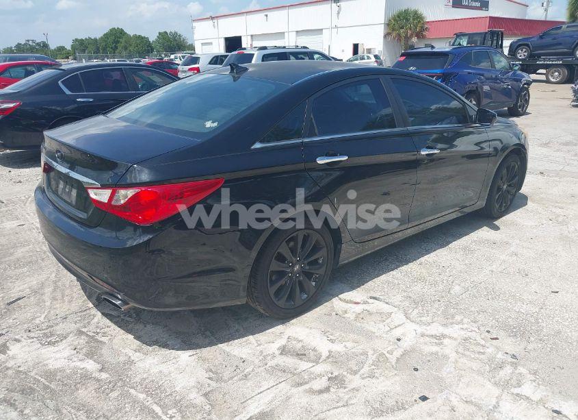 Photo 4 of 2011 Hyundai Sonata SE (VIN 5NPEC4AC0BH245044)