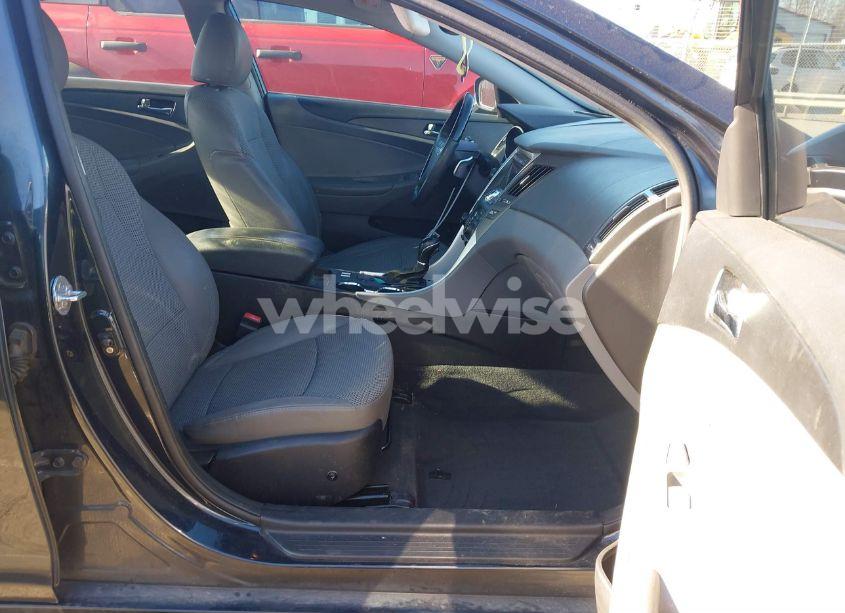 Photo 5 of 2011 Hyundai Sonata SE (VIN 5NPEC4AC0BH259199)