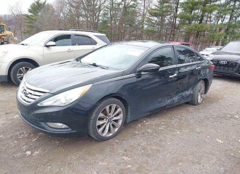 Photo 2 of 2011 Hyundai Sonata SE (VIN 5NPEC4AC0BH262684)