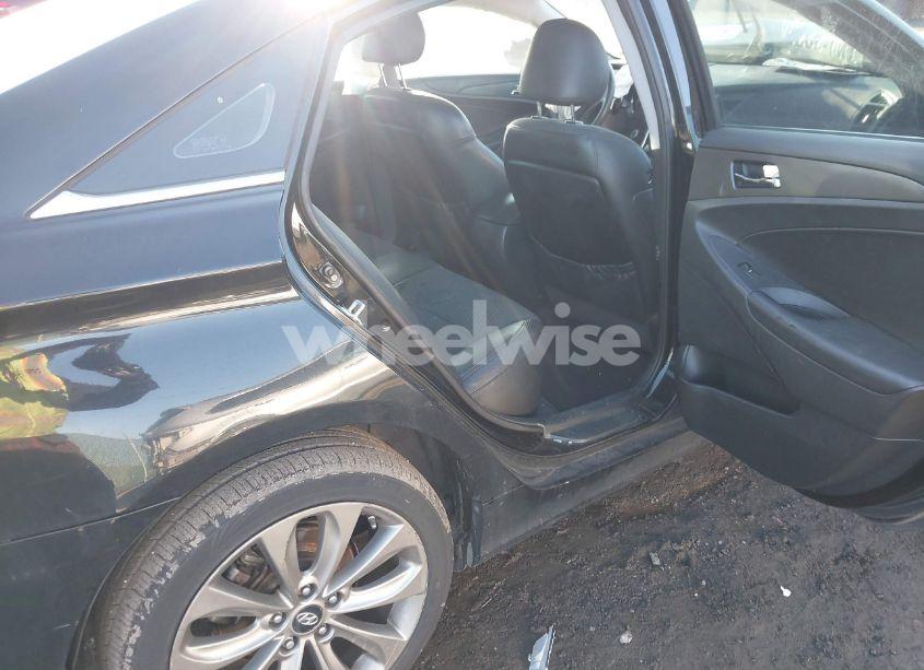 Photo 8 of 2011 Hyundai Sonata SE (VIN 5NPEC4AC0BH302536)