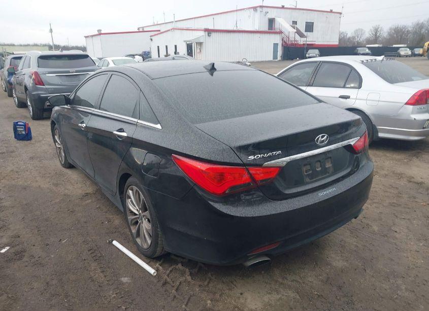 Photo 3 of 2012 Hyundai Sonata SE (VIN 5NPEC4AC0CH380946)