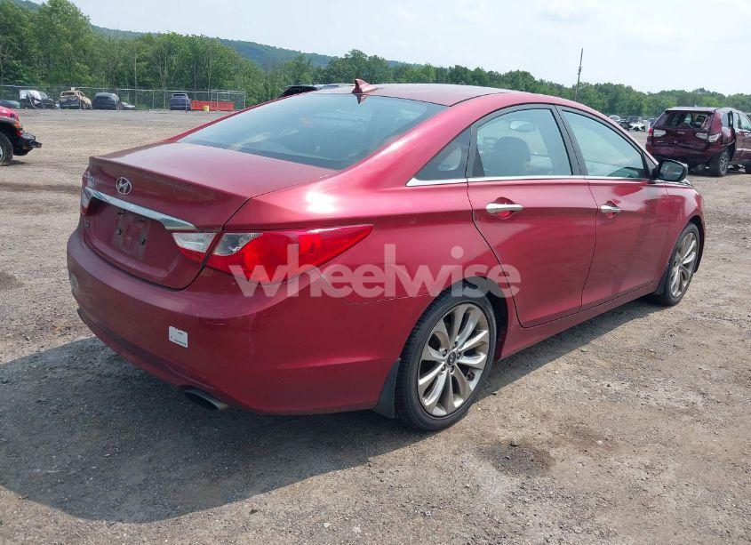 Photo 4 of 2012 Hyundai Sonata SE (VIN 5NPEC4AC0CH411449)