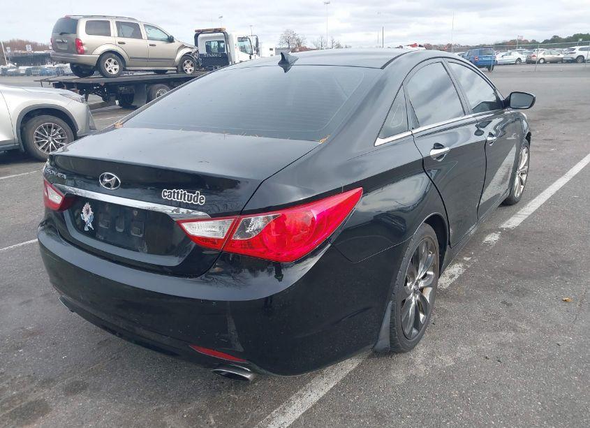 Photo 4 of 2012 Hyundai Sonata SE (VIN 5NPEC4AC0CH413377)
